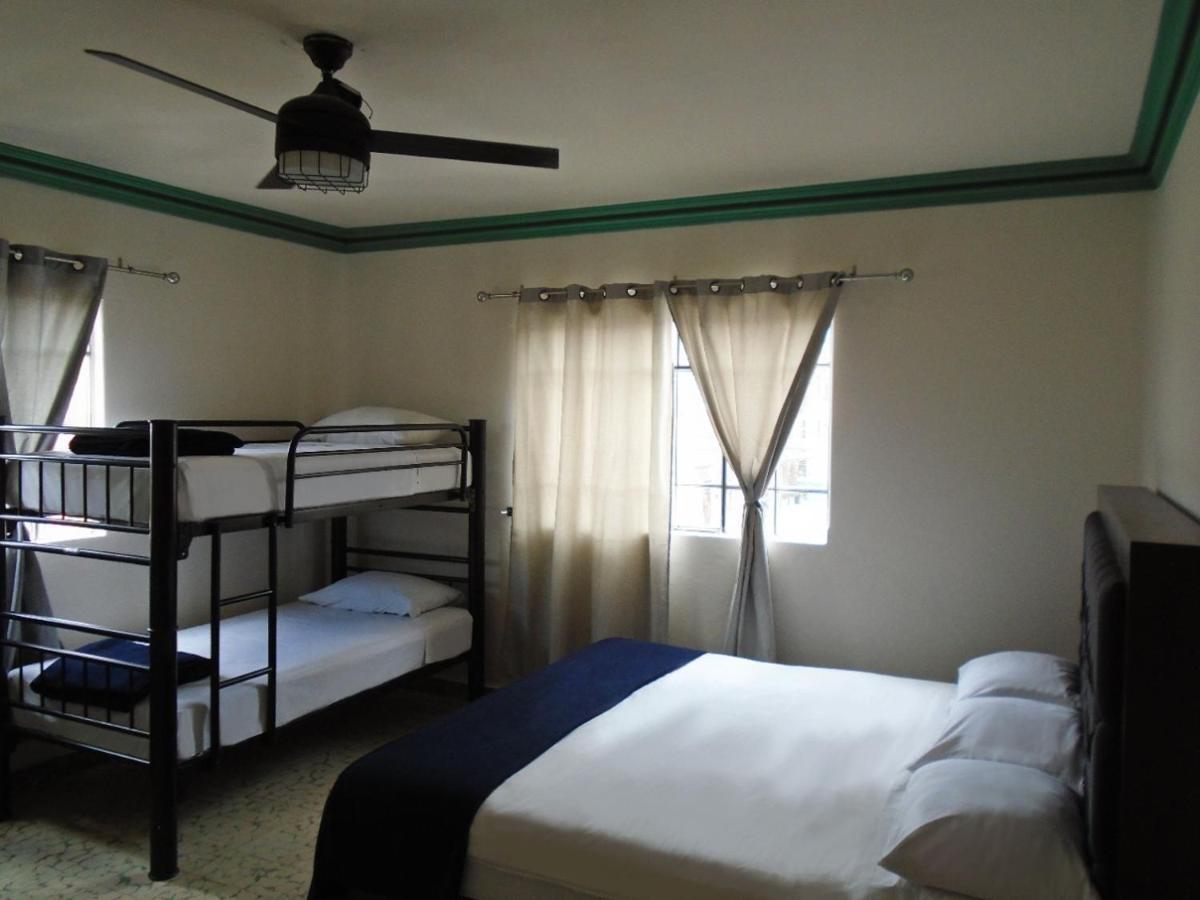 Paulina Youth Hostel Oaxaca Екстер'єр фото