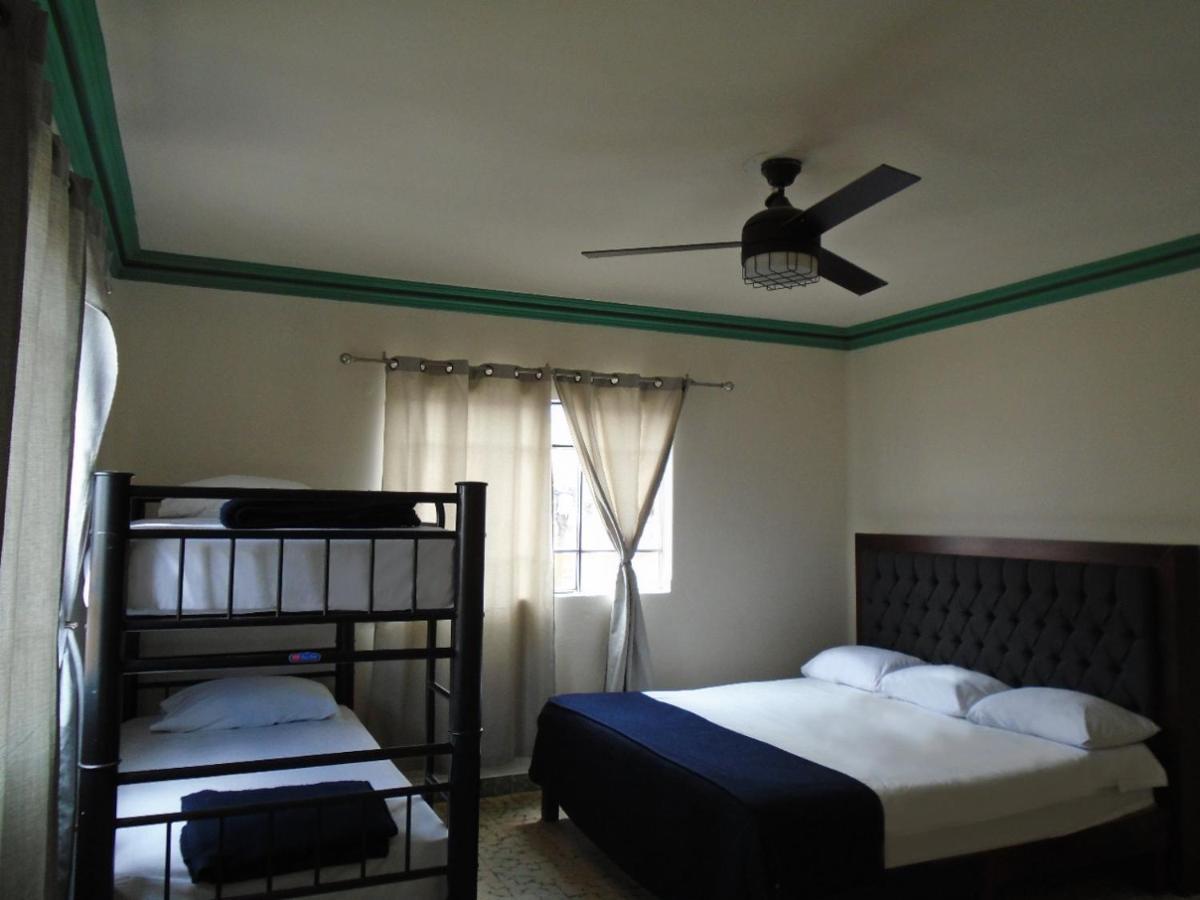 Paulina Youth Hostel Oaxaca Екстер'єр фото